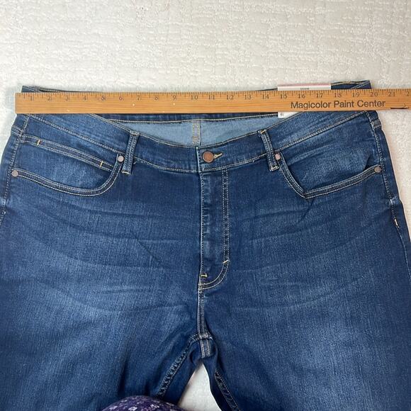 New! Alfani Straight Leg medium wash stretch blue jeans 40x32 - Picture 5 of 11